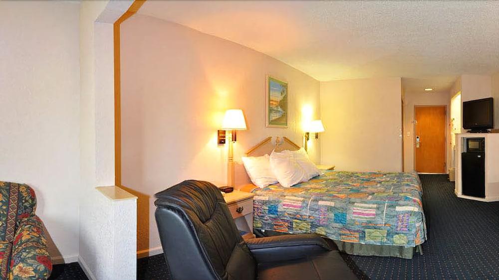 Days Inn By Wyndham Panama City/Callaway Экстерьер фото