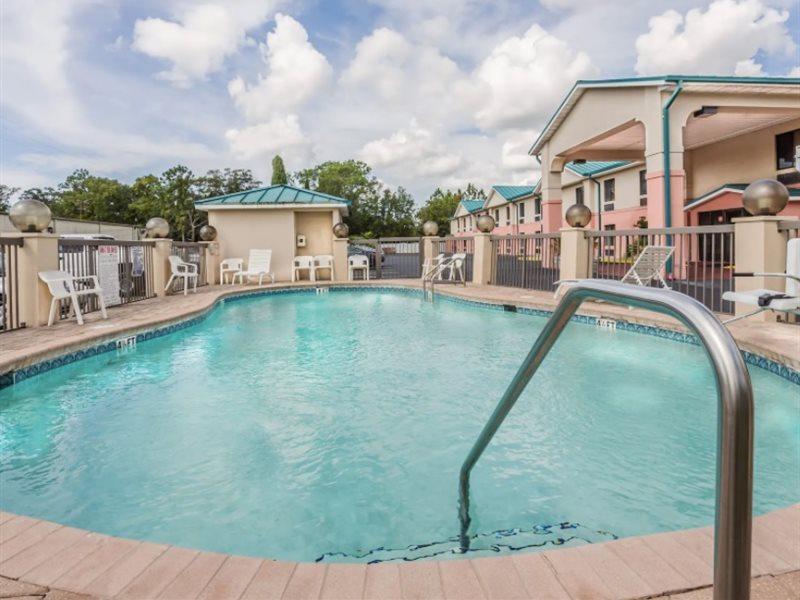 Days Inn By Wyndham Panama City/Callaway Экстерьер фото