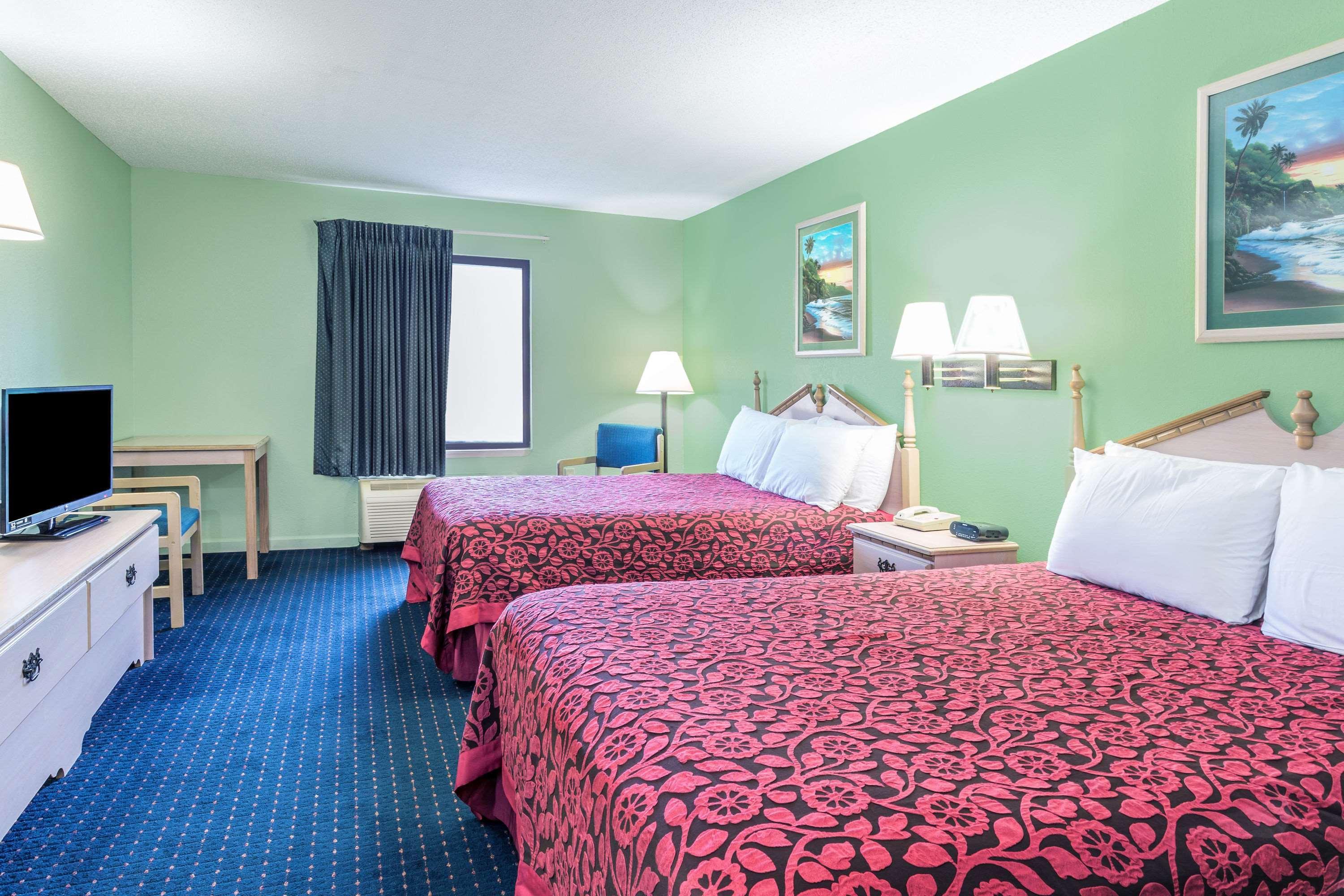 Days Inn By Wyndham Panama City/Callaway Экстерьер фото