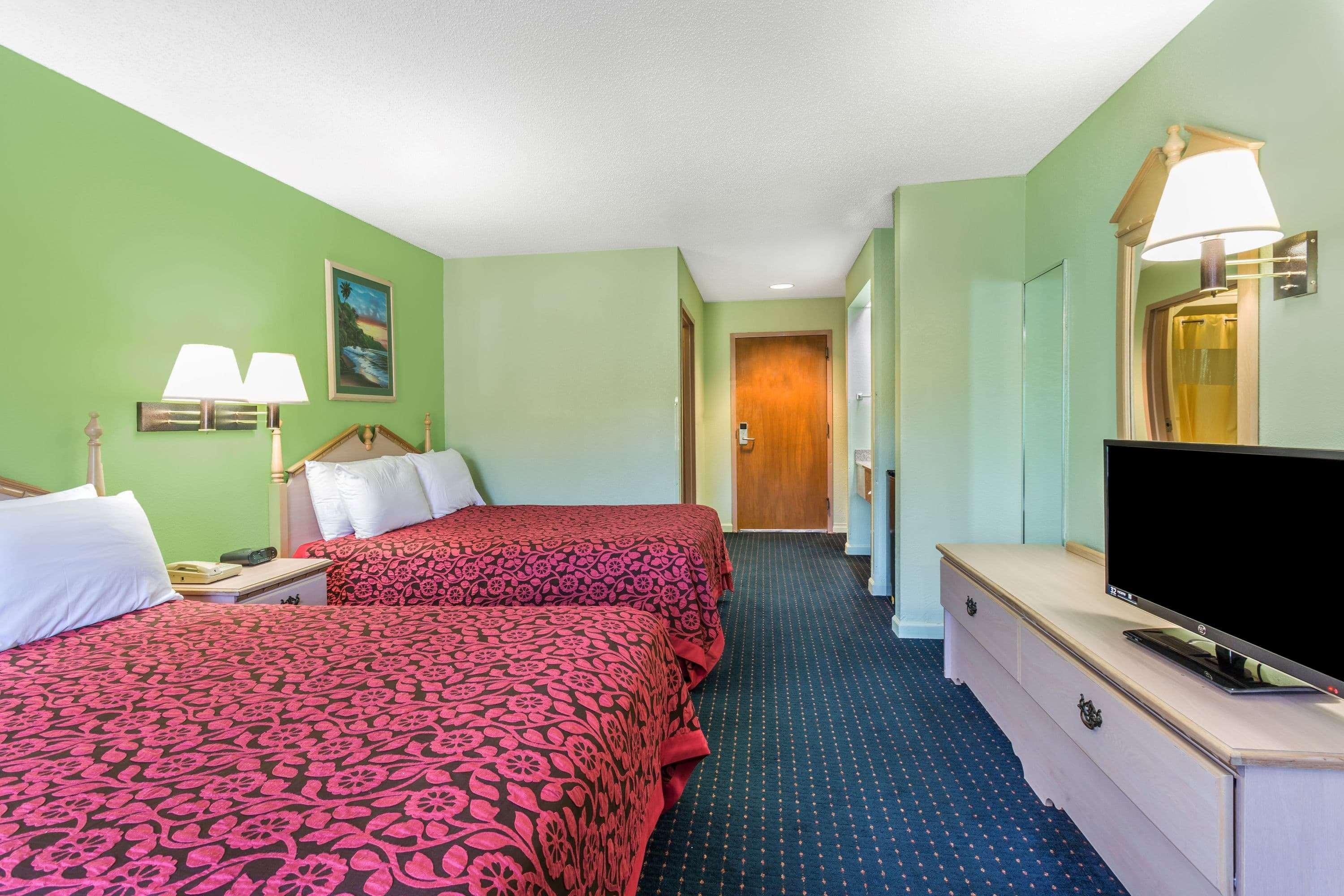 Days Inn By Wyndham Panama City/Callaway Экстерьер фото