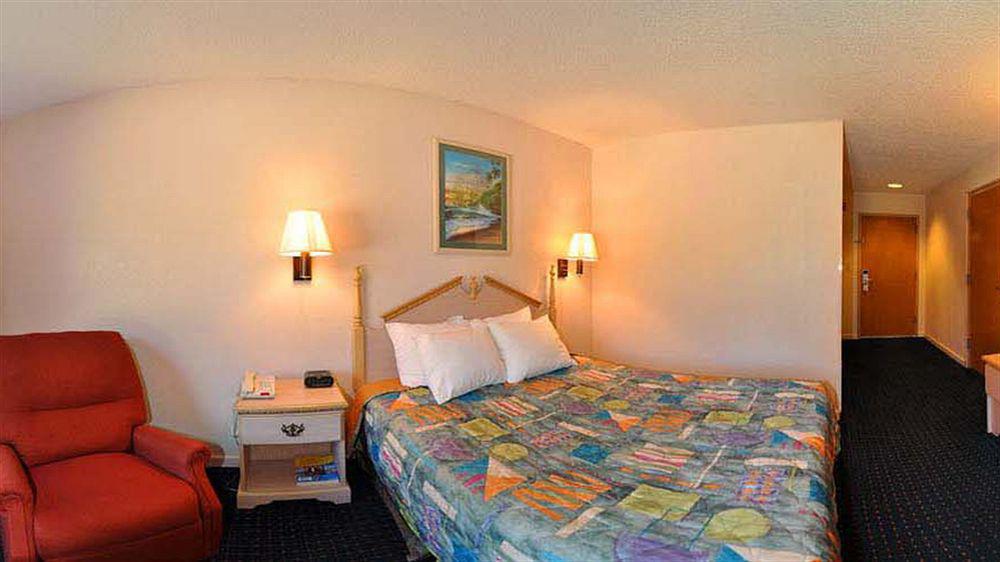 Days Inn By Wyndham Panama City/Callaway Экстерьер фото